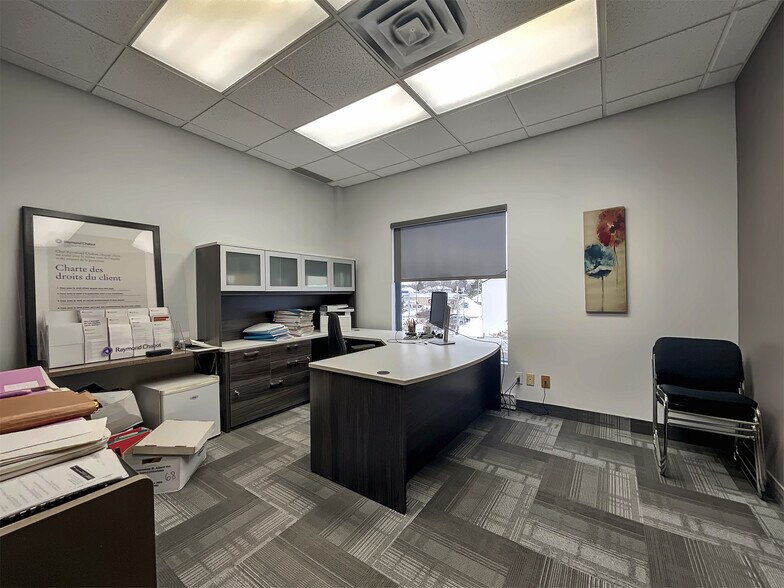 More Photos Of 3750 Boul Du Royaume, Saguenay Office For Lease