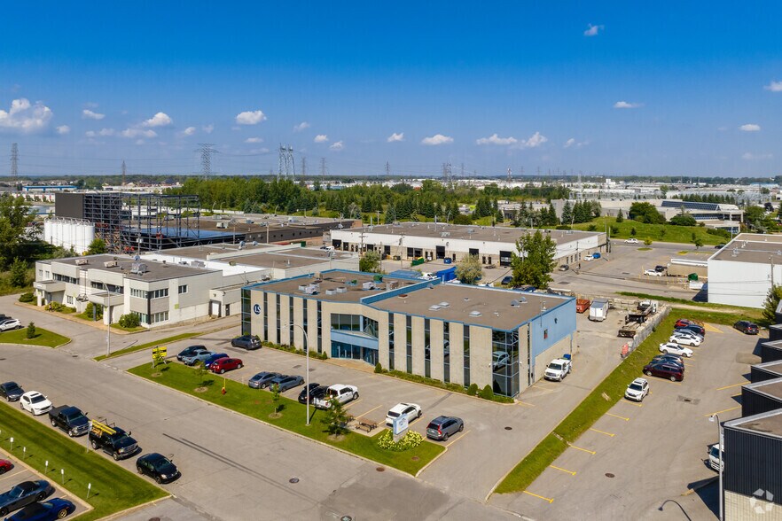 31453149 Delaunay St, Laval, QC H7L 5A4 Industrial For Lease