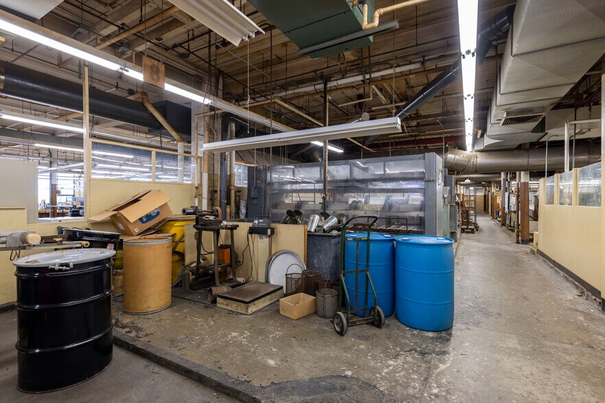 More Photos Of 735 Allens Ave, Providence Industrial For Sale