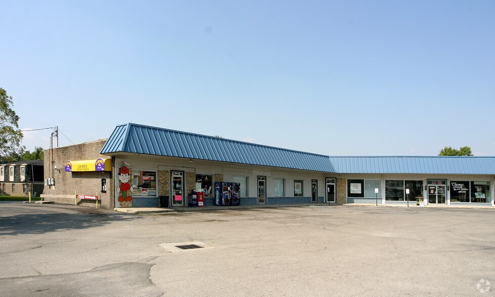 Primary Photo Of 2501-2511 N Walnut St, Muncie Unknown For Lease