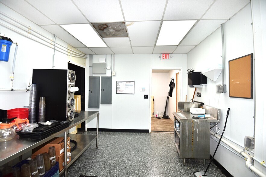 More Photos Of 115 and 117 Main st, Faith Restaurant For Sale
