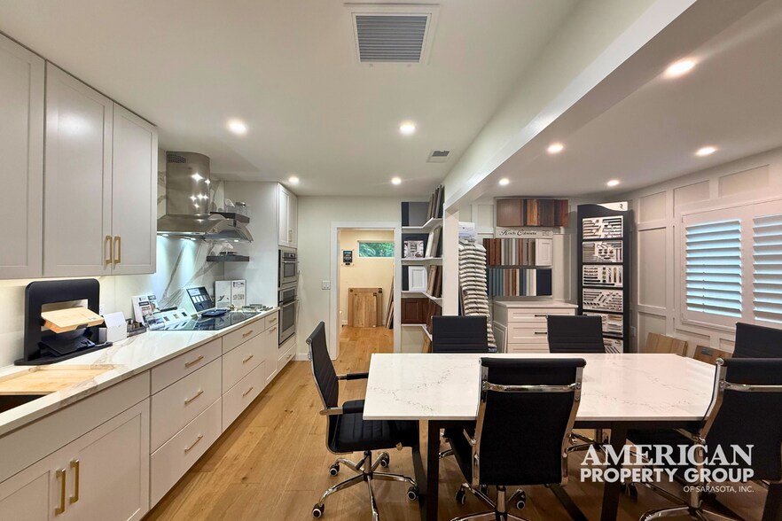 More Photos Of 1670 Stickney Point Rd, Sarasota Office For Sale