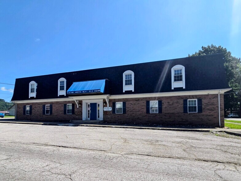 Primary Photo Of 450 2nd St, Saint Albans Office For Sale