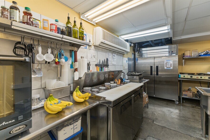 More Photos Of 700 Yampa, Steamboat Springs Restaurant For Sale