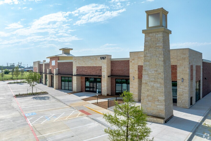 More Photos Of 1767 Old State Highway 24, Little Elm Unknown For Lease