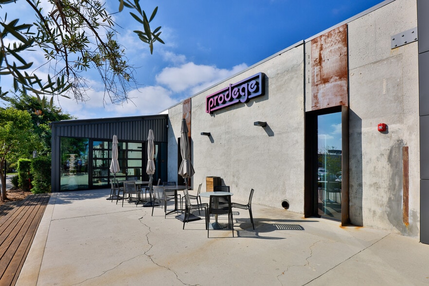 More Photos Of 2030 E Maple Ave, El Segundo Loft Creative Space For Lease