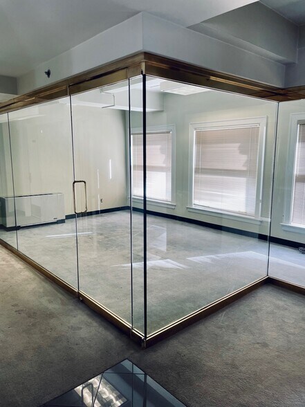 More Photos Of 800-818 SW Broadway, Portland Office For Lease