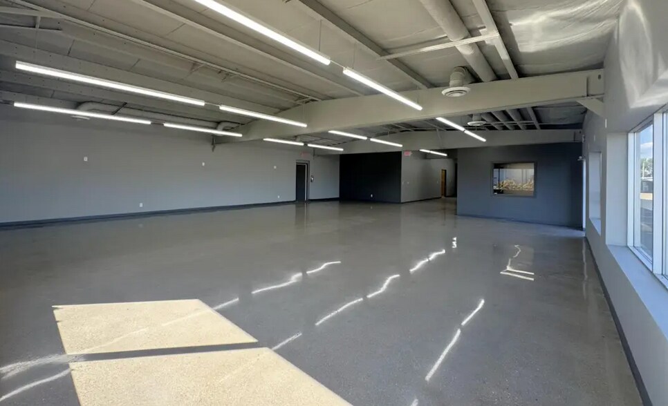 More Photos Of 633 1st Ave, Monroe Showroom For Lease