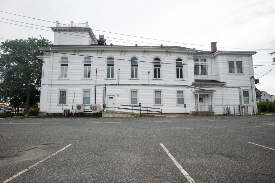 More Photos Of 86 Pleasant St, Marlborough Religious Facility For Sale