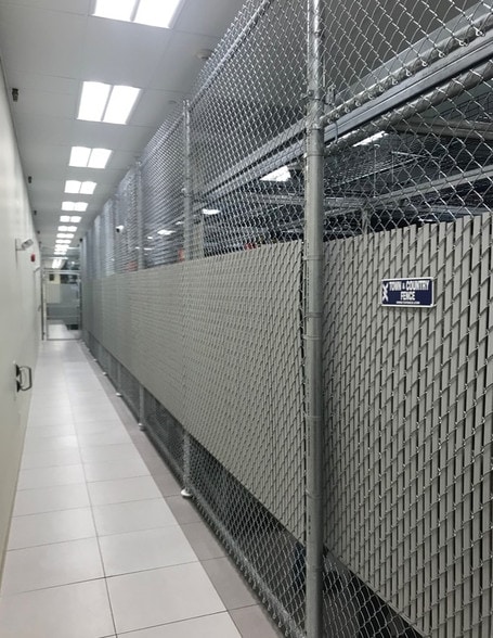 More Photos Of 8701-8799 Brooklyn Blvd, Brooklyn Park Warehouse For Lease