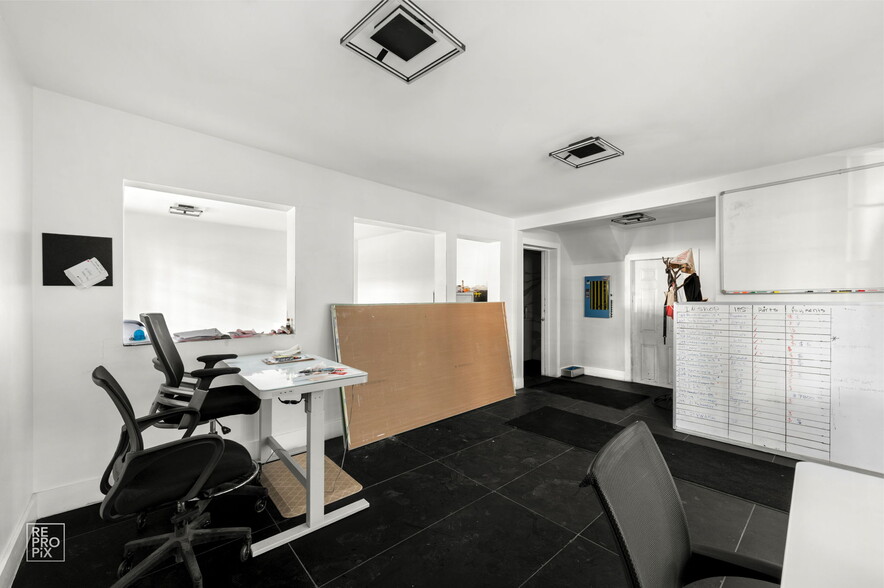 More Photos Of 1123 W Catalpa Ave, Chicago Industrial For Lease