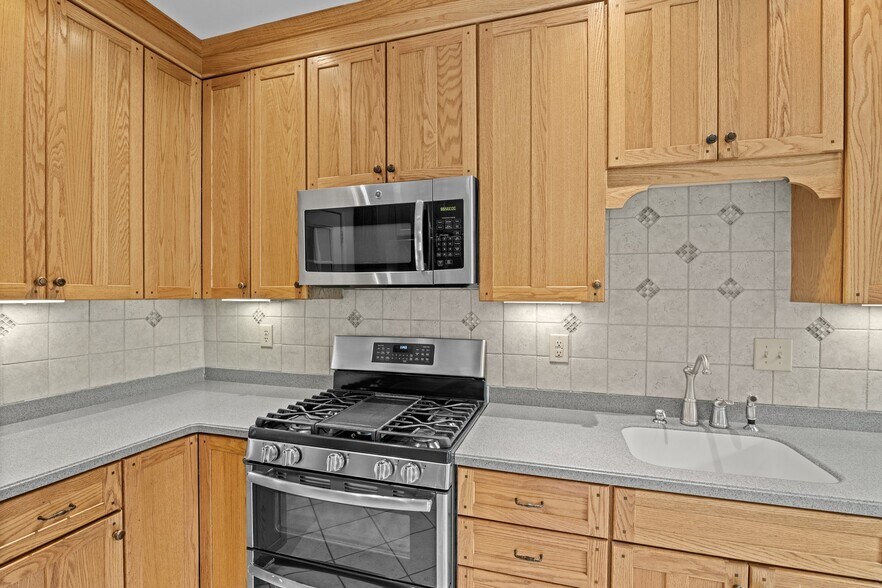 More Photos Of 567 E Water St, Belhaven Hospitality For Sale