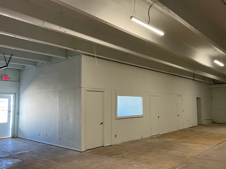 More Photos Of 24 NE 46th St, Oklahoma City Manufacturing For Lease