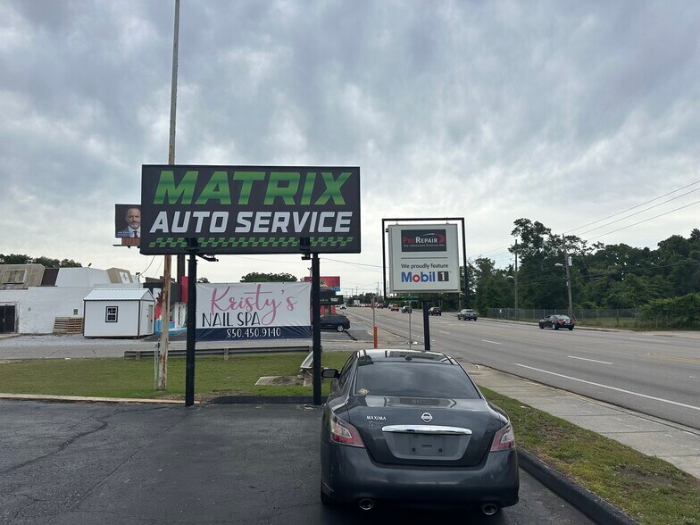 More Photos Of 5675 Davis Hwy, Pensacola Auto Repair For Sale