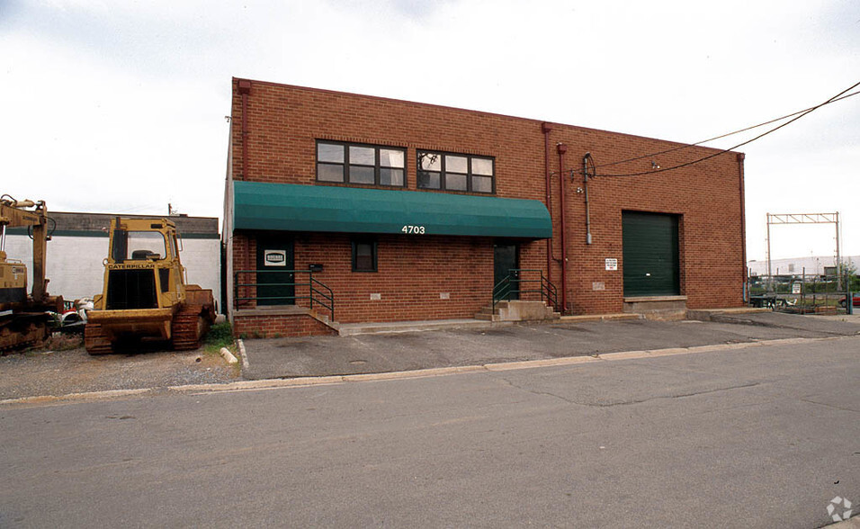 Primary Photo Of 4703-4705 Webster St, Bladensburg Warehouse For Lease