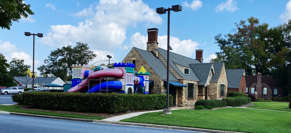 More Photos Of 2033 Wynnton Rd, Columbus Restaurant For Sale