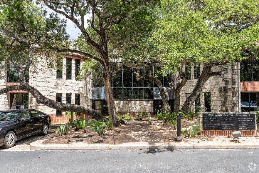 More Photos Of 4807 Spicewood Springs Rd, Austin Unknown For Lease