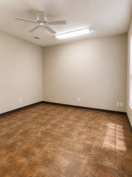 More Photos Of 1916 Melrose St, Pineville Self Storage For Lease