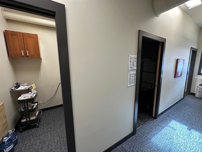 More Photos Of 4306 Richmond Rd SW, Calgary Medical For Sale