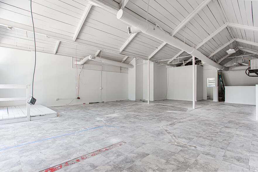 More Photos Of 1302 Donnelly Ave, Atlanta Freestanding For Lease