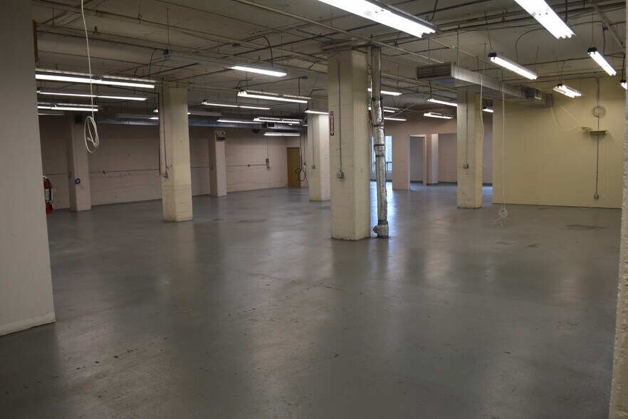 More Photos Of 616 Industrial St, Hood River Warehouse For Lease