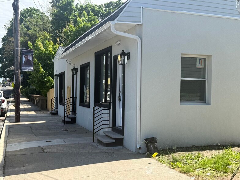 More Photos Of 212 S Black Horse Pike, Blackwood Storefront For Lease