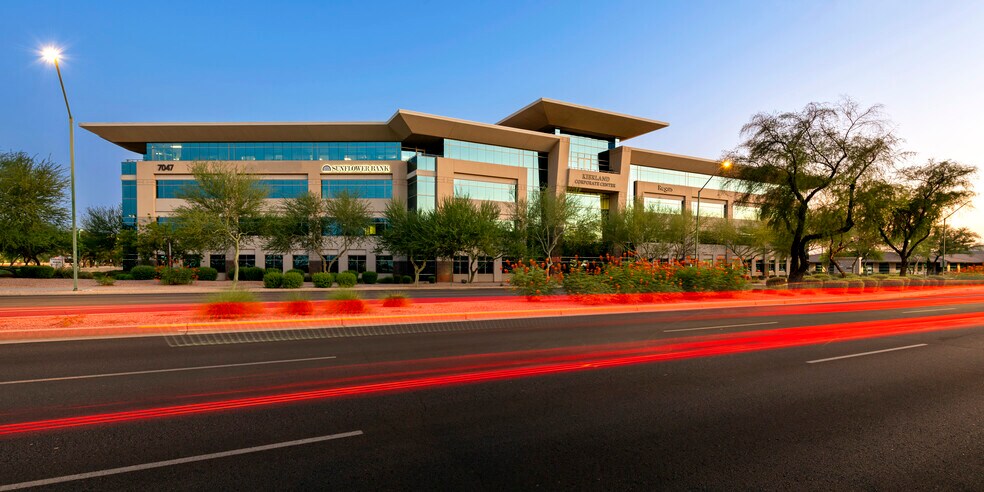More Photos Of 7047 E Greenway Pky, Scottsdale Office For Lease