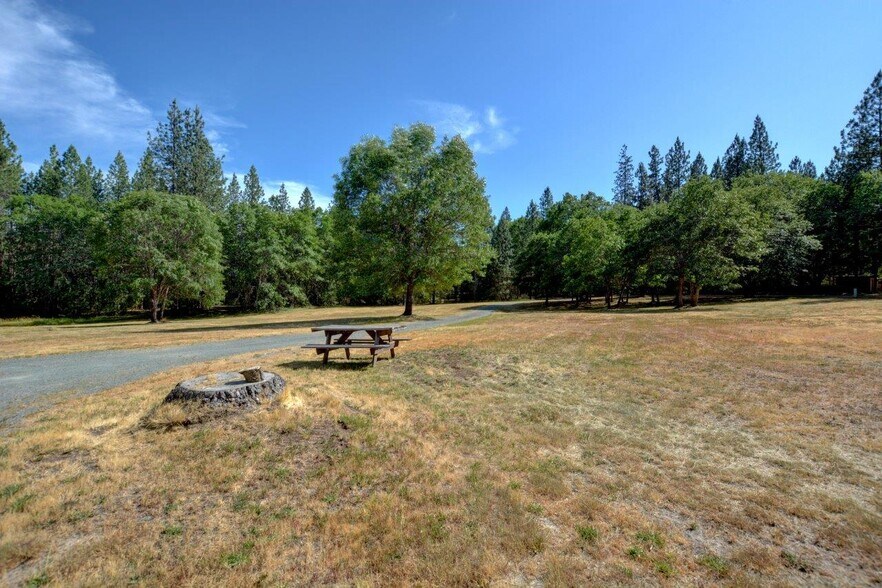 More Photos Of 625 Barbara Drive, Grants Pass Assisted Living For Sale