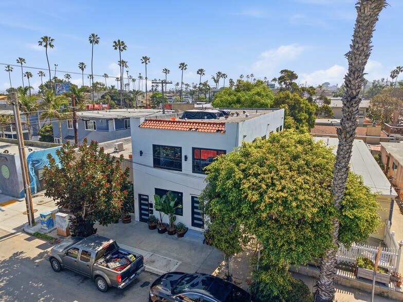 More Photos Of 2175-2177 Bacon St, San Diego Apartments For Sale