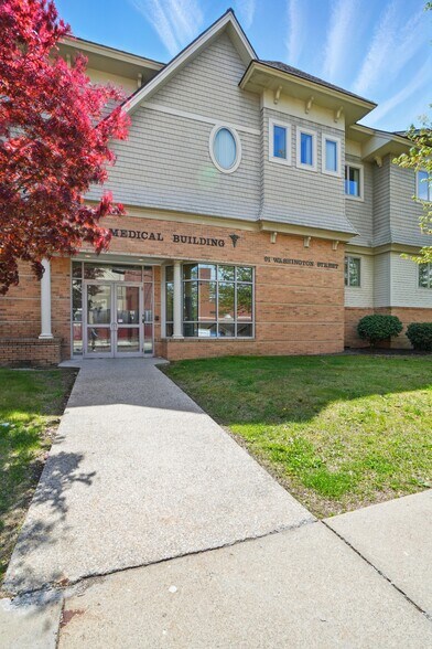 More Photos Of 91 Washington St, Taunton Medical For Lease