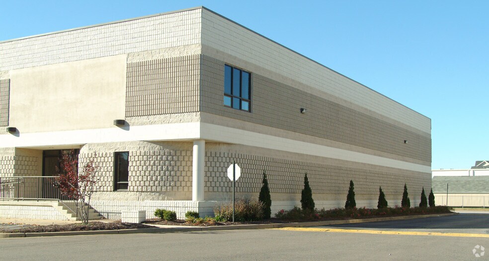 More Photos Of 1801 Sara Dr, Chesapeake Research And Development For Lease