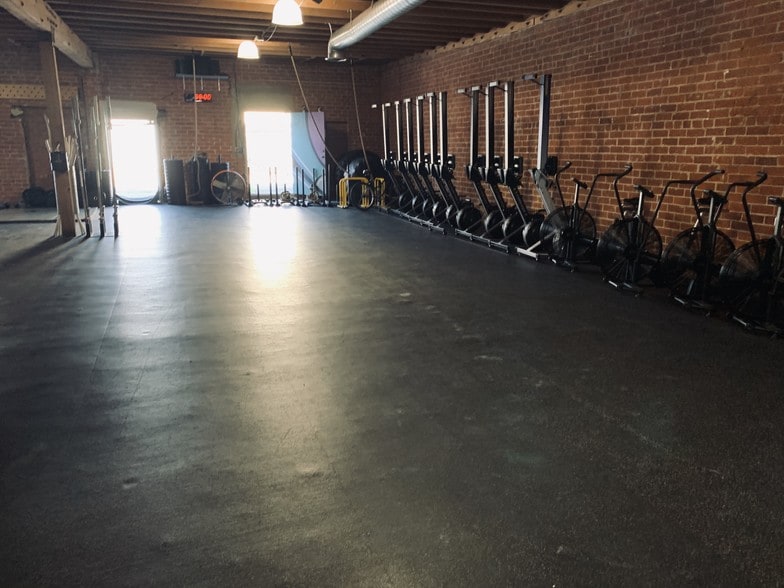 More Photos Of 5119 W Sunset Blvd, Los Angeles General Retail For Lease