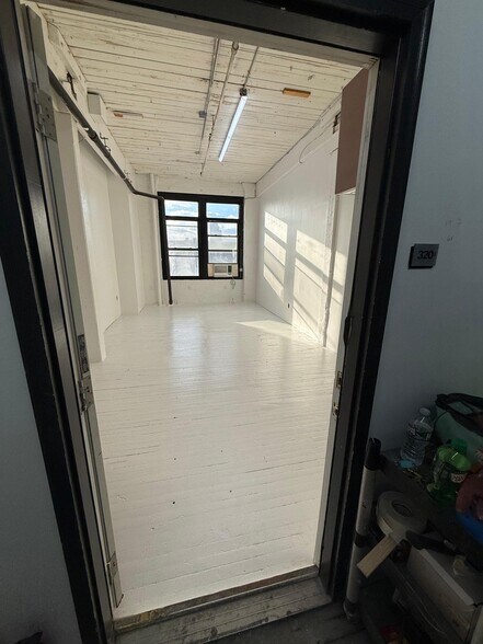 More Photos Of 1027 Grand St, Brooklyn Office For Sale