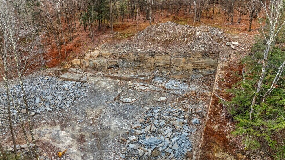 More Photos Of 365 Meade Rd, Susquehanna Specialty For Sale