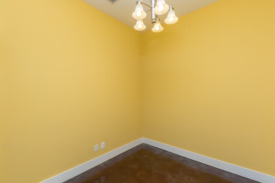 More Photos Of 100 S Greentree Ln, Foley Medical For Sale