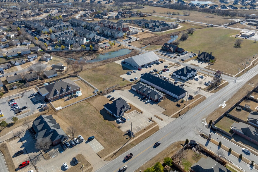 More Photos Of 8813 N 145th East Ave, Owasso Office Residential For Sale