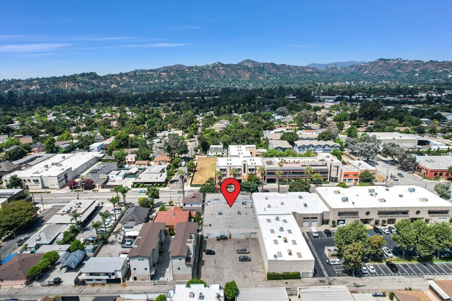 Primary Photo Of 848 N Fair Oaks Ave, Pasadena Manufacturing For Sale