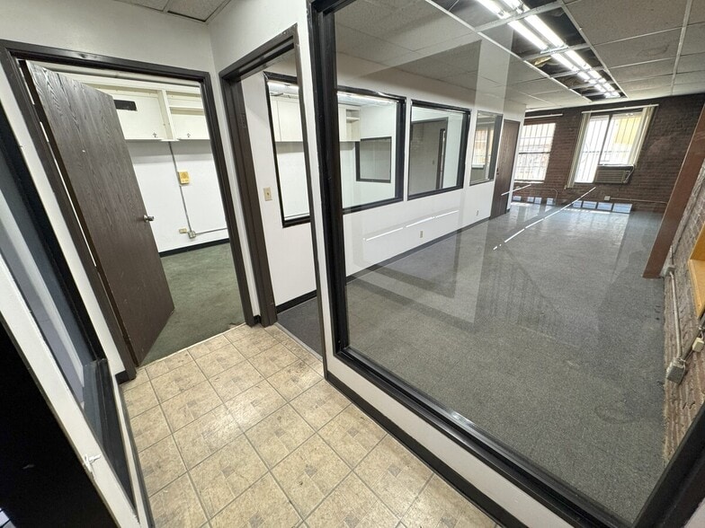 More Photos Of 822-824 Wall St, Los Angeles Storefront Retail Office For Lease