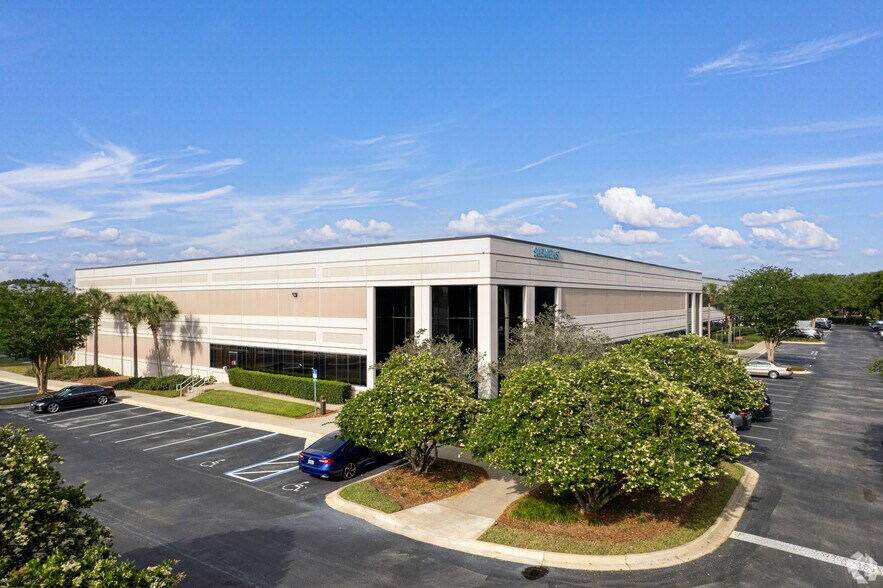 Primary Photo Of 12735 Gran Bay Pky W, Jacksonville Light Distribution For Lease