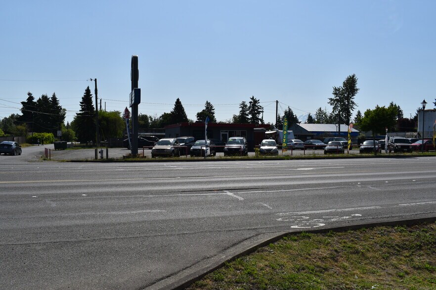 More Photos Of 13601 Pacific Ave S, Tacoma Auto Dealership For Sale