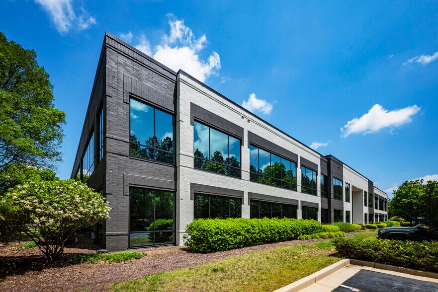 More Photos Of 1990 Vaughn Rd, Kennesaw Office For Sale