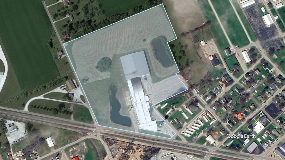 Primary Photo Of 604 Railroad Ave, Osgood Warehouse For Sale