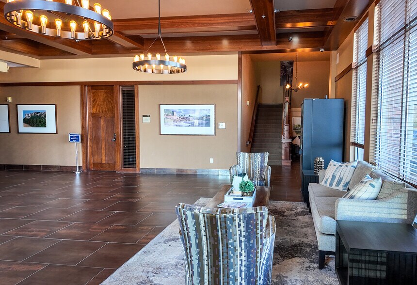 More Photos Of 101 W 69th St, Sioux Falls Office For Lease