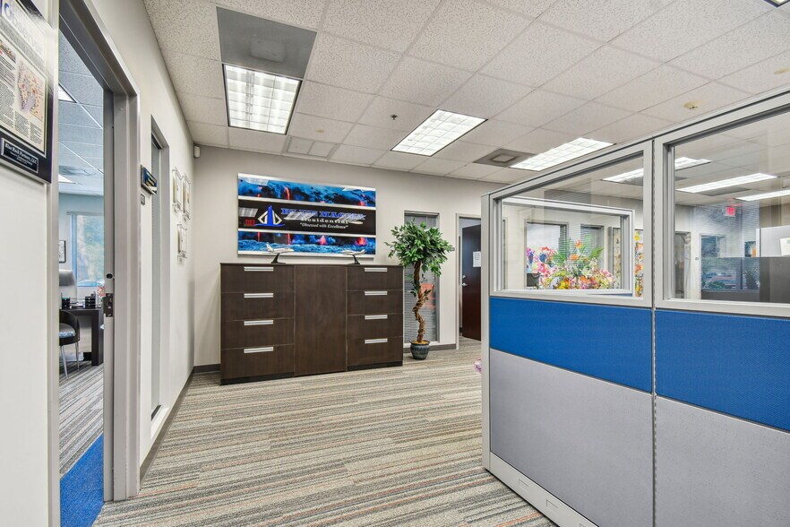 More Photos Of 13095-13099 N Telecom Pky, Tampa Medical For Sale