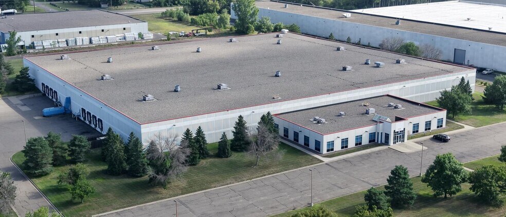 More Photos Of 1101 Lund Blvd, Anoka Warehouse For Sale