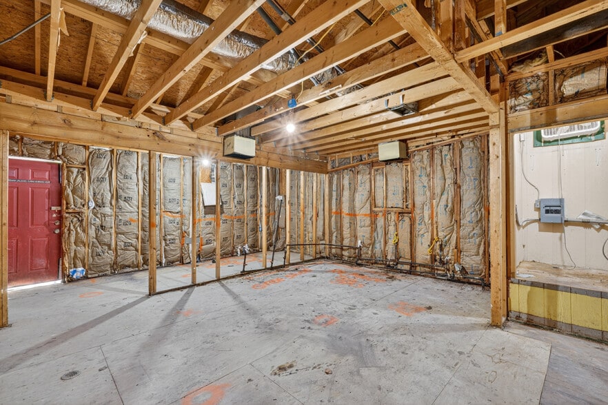 More Photos Of 1311 Highway 180 W, Mineral Wells Flex For Sale