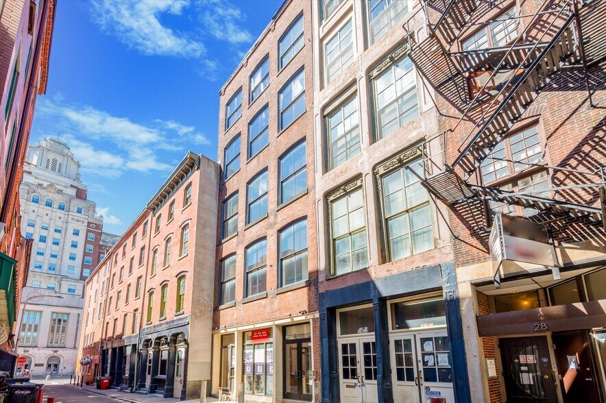 More Photos Of 32-34 S Strawberry St, Philadelphia Loft Creative Space For Sale