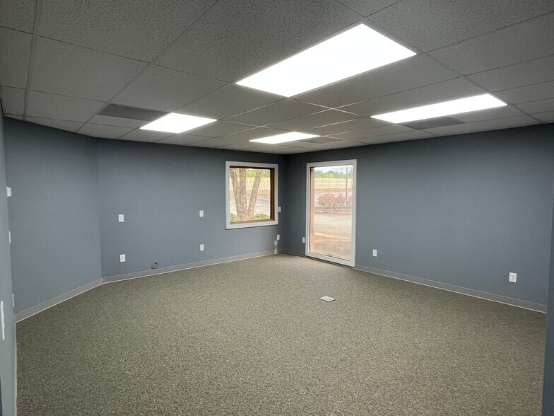 More Photos Of 554 Memorial Drive Ext, Greer Medical For Sale