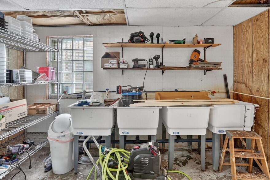 More Photos Of 10028 W Higgins Lake Dr, Roscommon Storefront Retail Residential For Sale