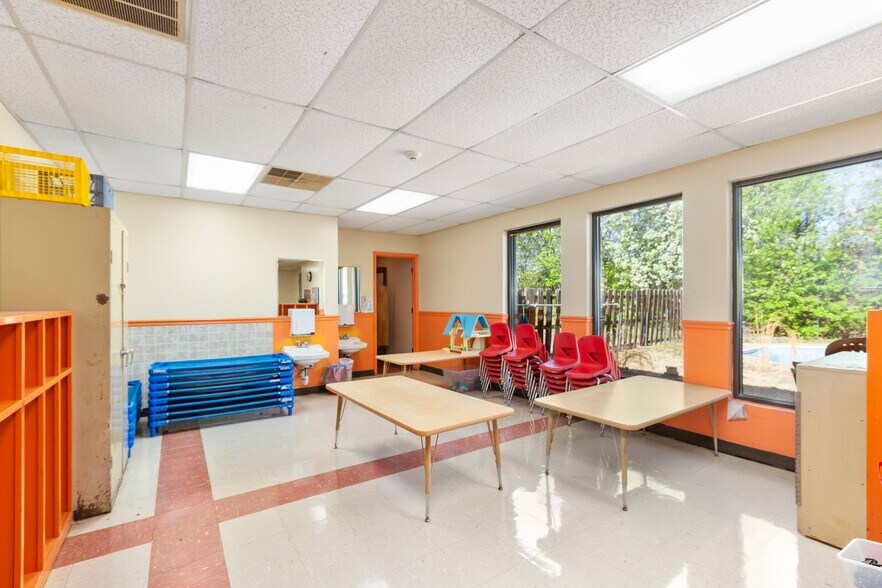 More Photos Of 415-416 Chatham Heights Rd, Fredericksburg Medical For Sale